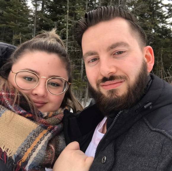 Meet your Posher, Monika - Picture 1 of 3